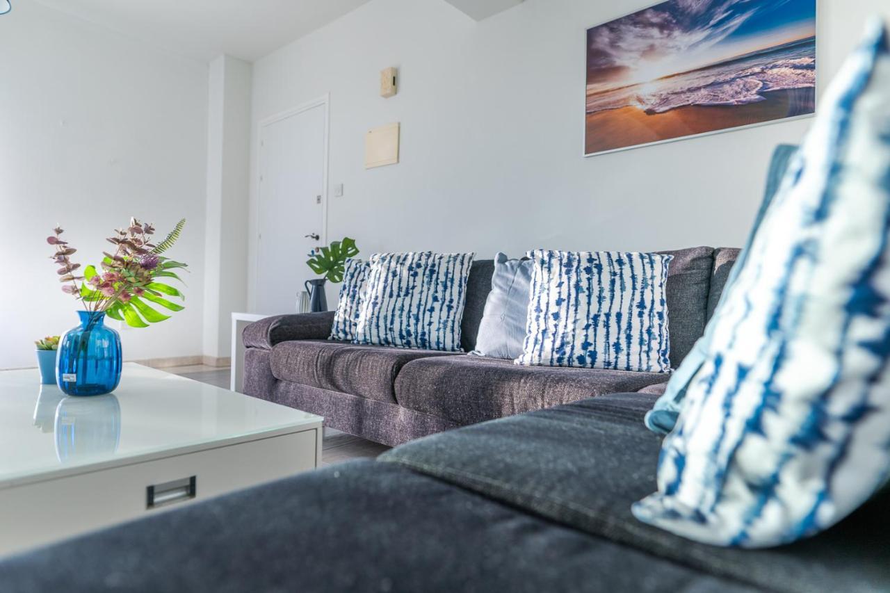 라르나카 Makenzy Seaview Penthouse 아파트 외부 사진