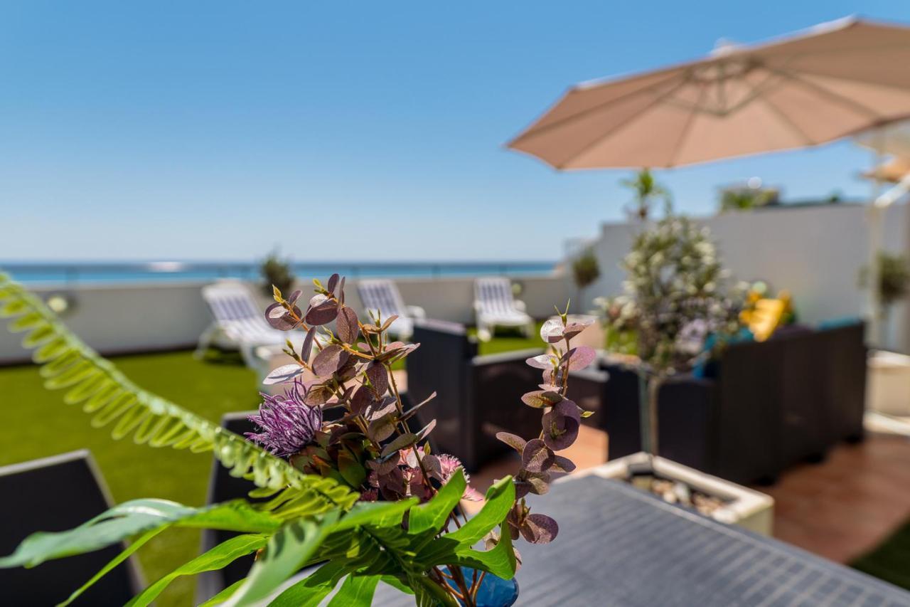 라르나카 Makenzy Seaview Penthouse 아파트 외부 사진