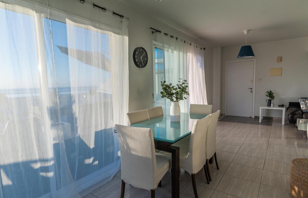 라르나카 Makenzy Seaview Penthouse 아파트 외부 사진