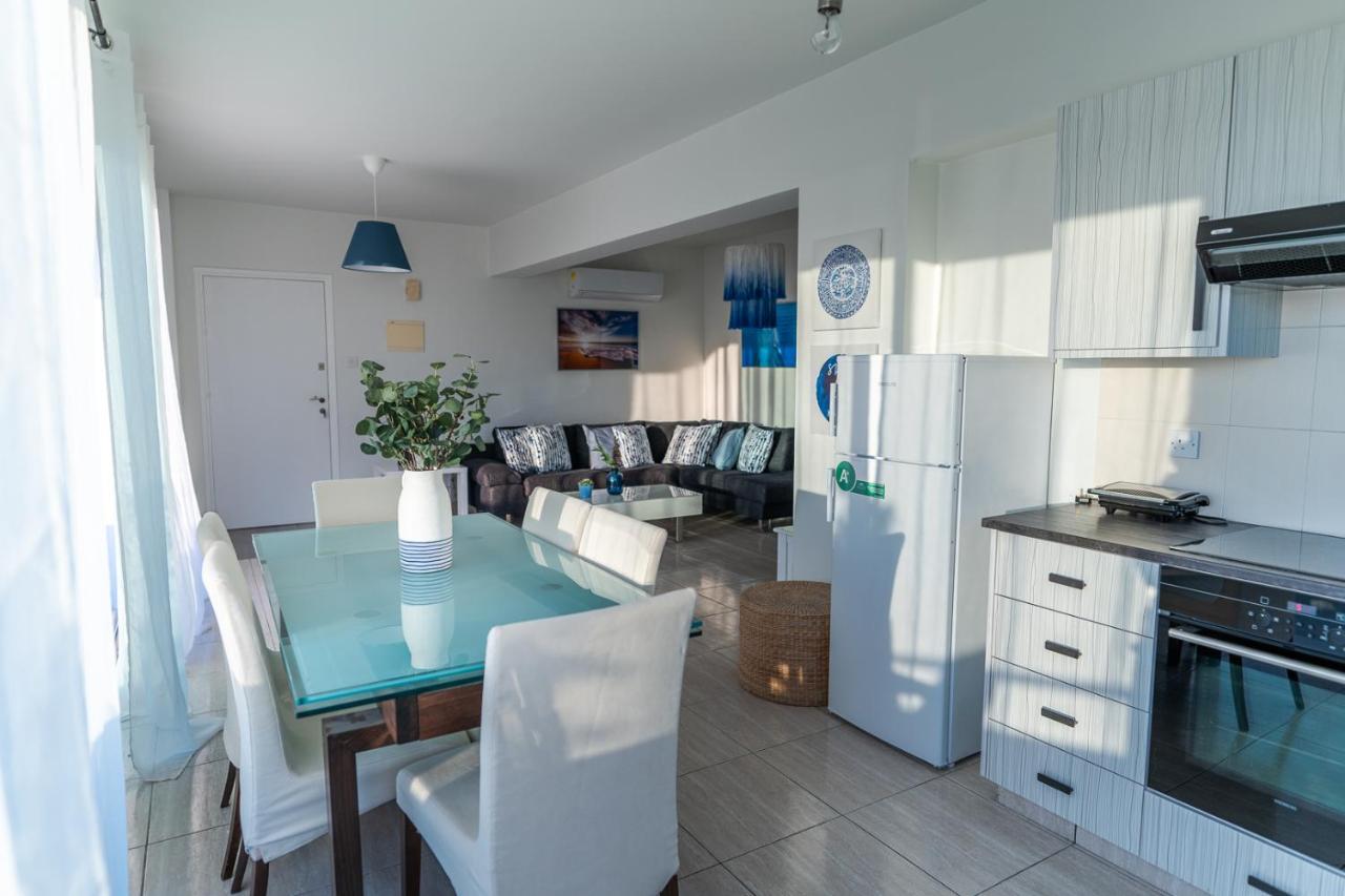 라르나카 Makenzy Seaview Penthouse 아파트 외부 사진